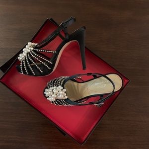 New Black Satin Sandals by Le Soir Pour LaVictoria
